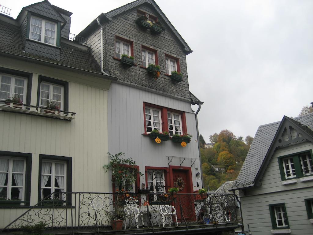 Bed and Breakfast Gaestehaus Luise Моншау Екстер'єр фото